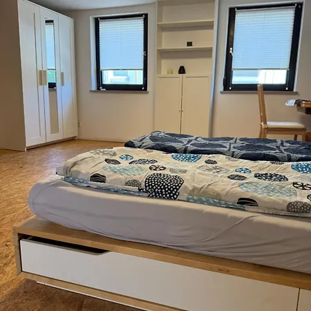 Apartment 2 Monteure Mit Grossem Parkplatz *
