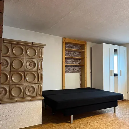 2 Monteure Mit Großem Parkplatz Apartment